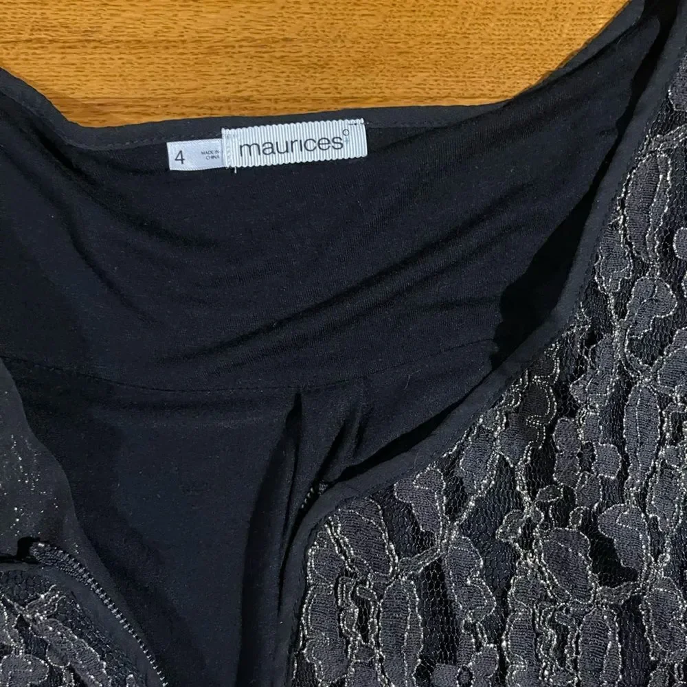 Maurices Woman’s Black and Silver Top Size 4X NWOT